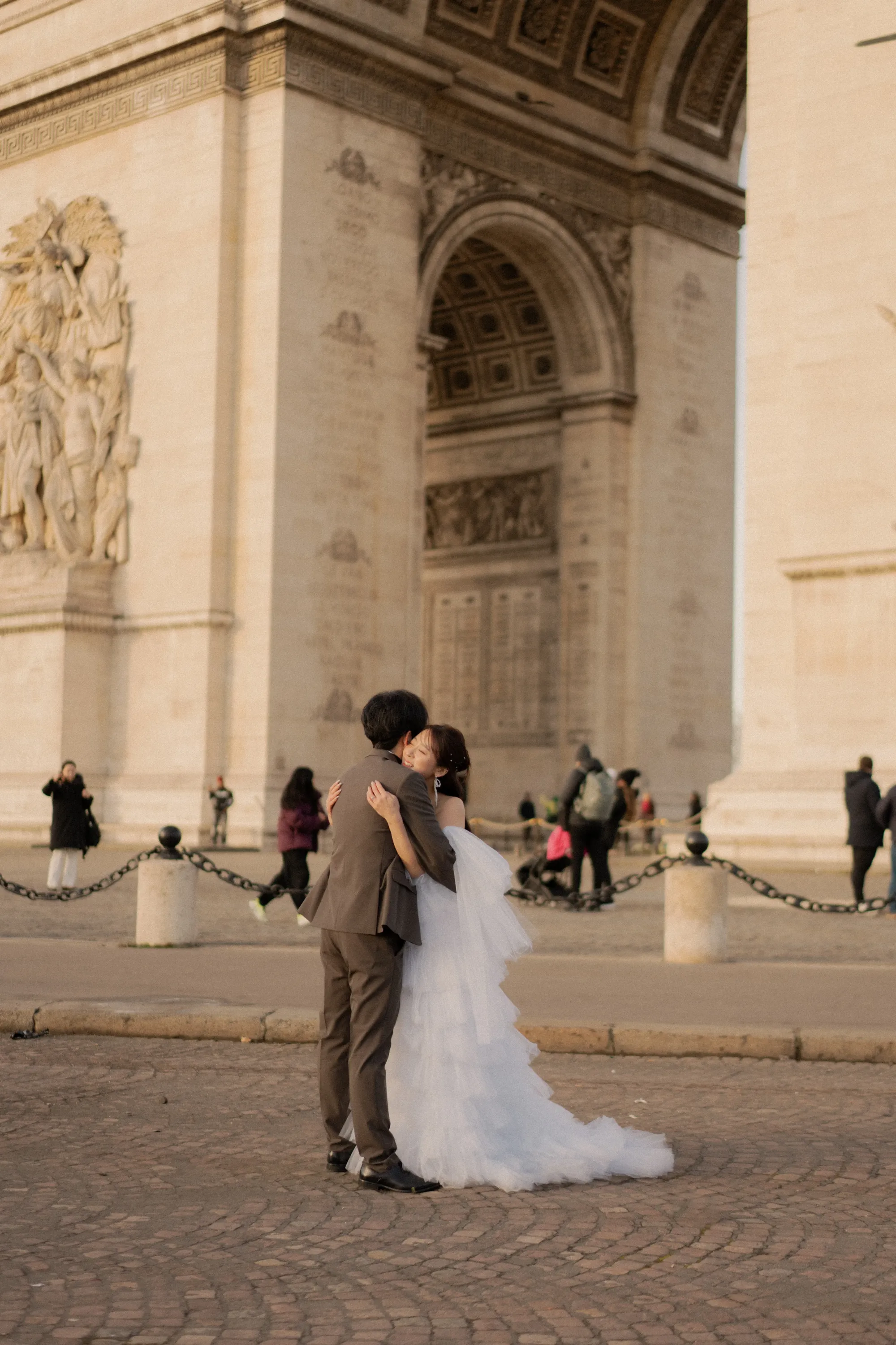 撮影場所がパリのウェディングフォト