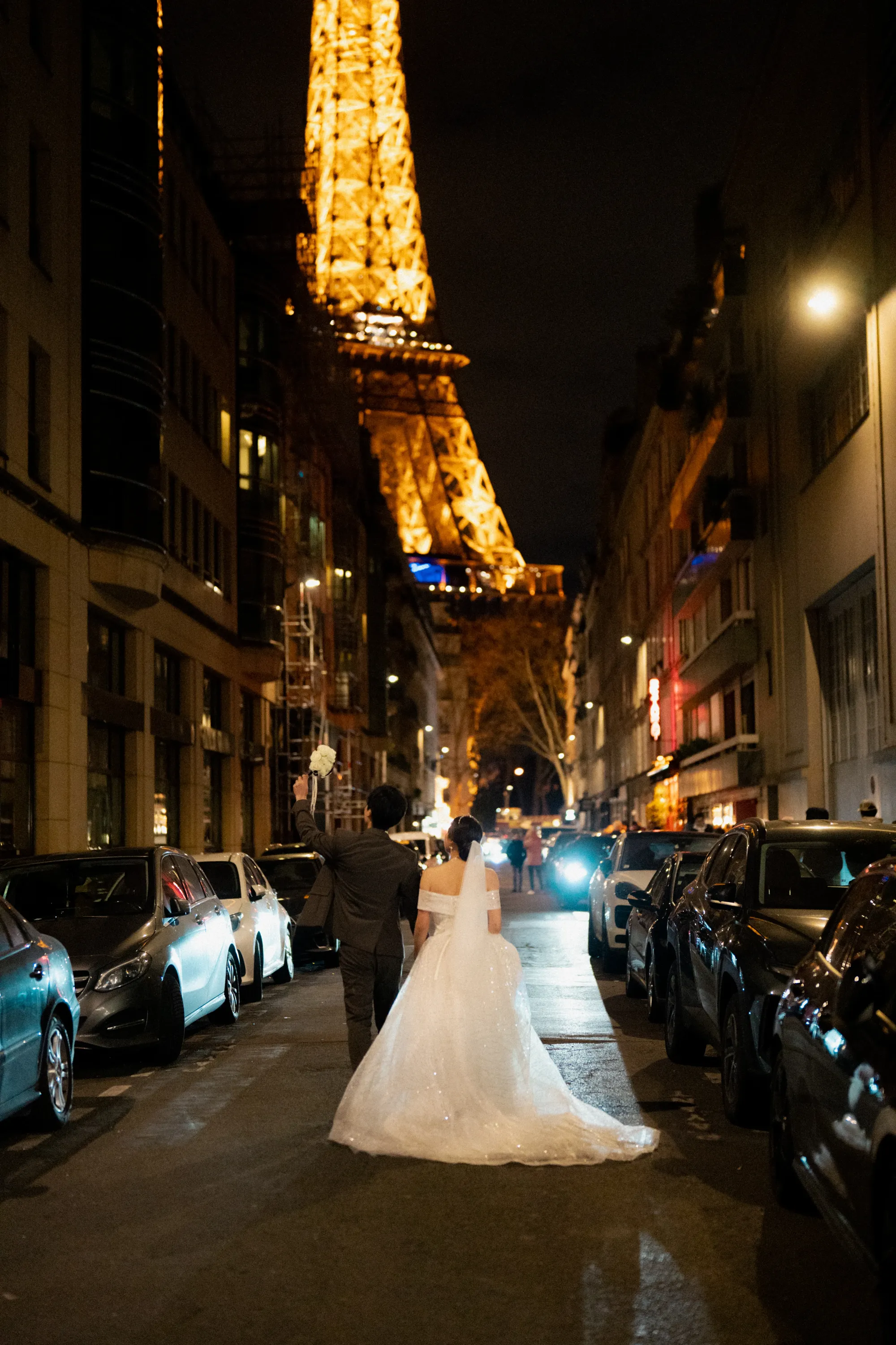撮影場所がパリのウェディングフォト