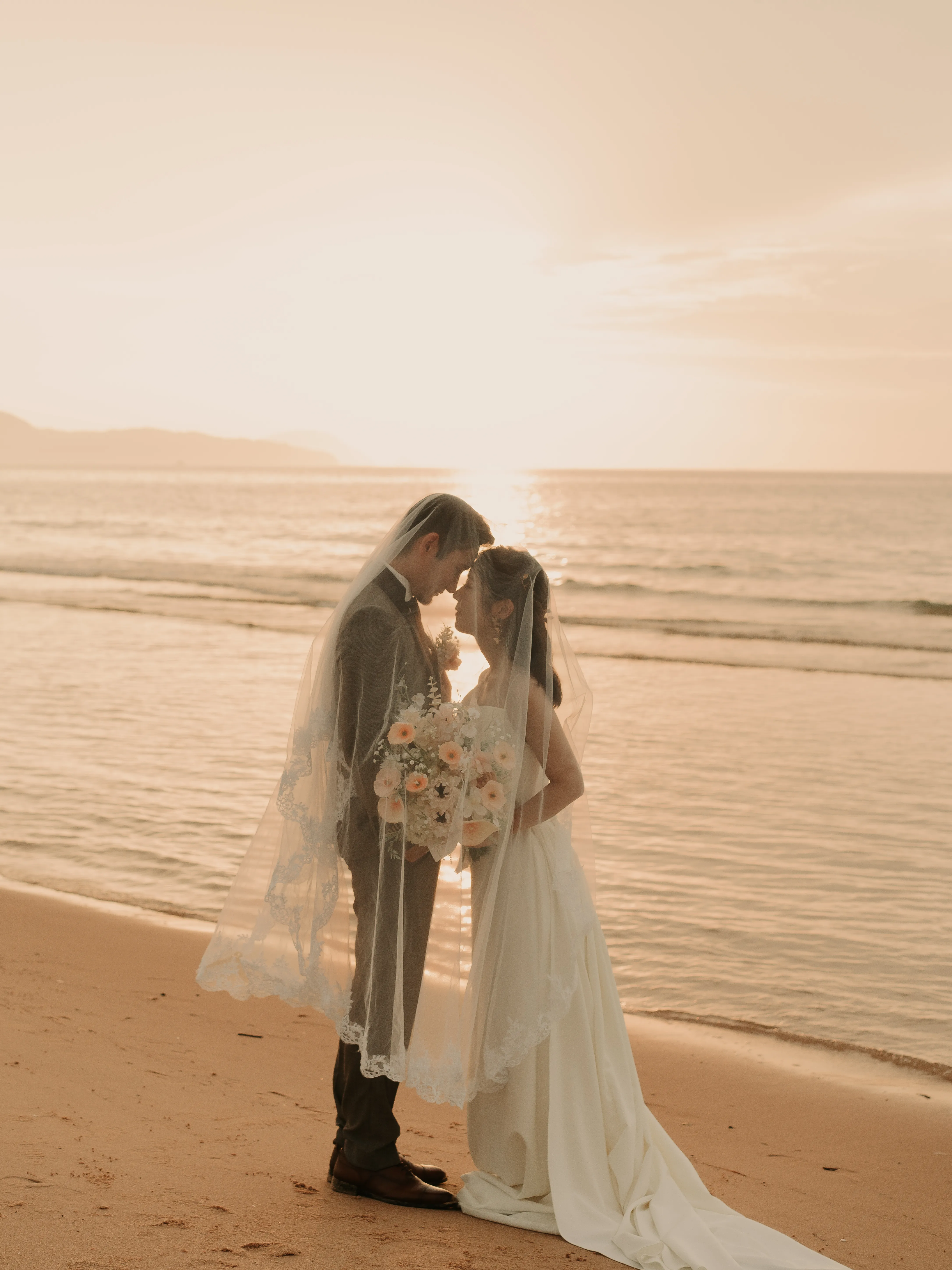 海で走っている写真